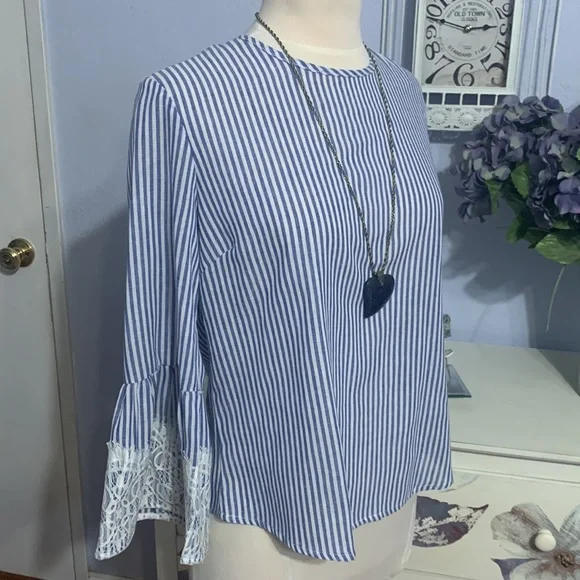 Given as Gift Blue and White Bell Sleeved Blouse - Picture 3 of 7